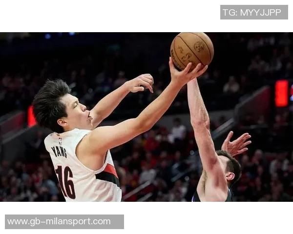 拓媒晒奥尼尔科比合照调侃杨瀚森与布雷克韦斯利的奇妙对比